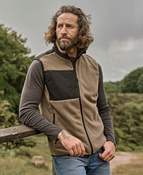 Zoom bild av Mountain Fleece Bodywarmer Clay