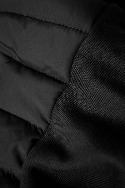 Zoom bild av Versatile hybrid jacket, black