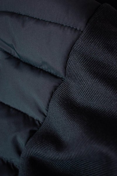 Zoom bild av Versatile hybrid jacket, black