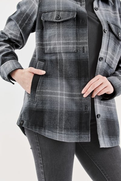 Zoom bild av Women's Highland Shacket, carbon/black