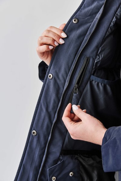Zoom bild av Women's Denali Parka, midnight