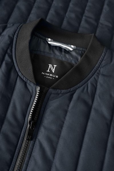 Zoom bild av Woman urban style quilted jacket, navy