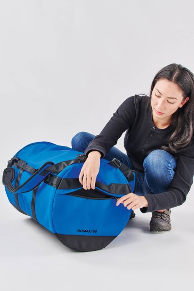 Zoom bild av Nomad Duffel 85, azur/black