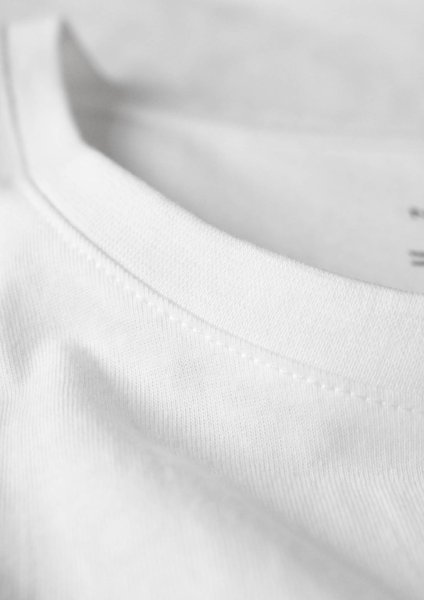 Zoom bild av Woman soft round neck t-shirt, white