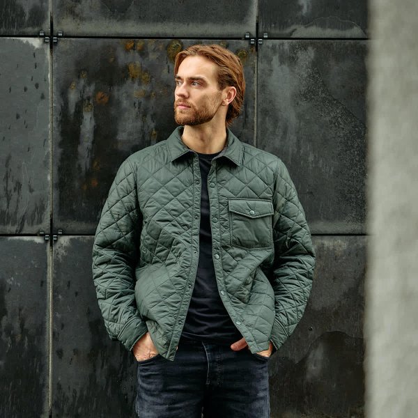 Zoom bild av Men's Tundra Quilted Shacket, cypress